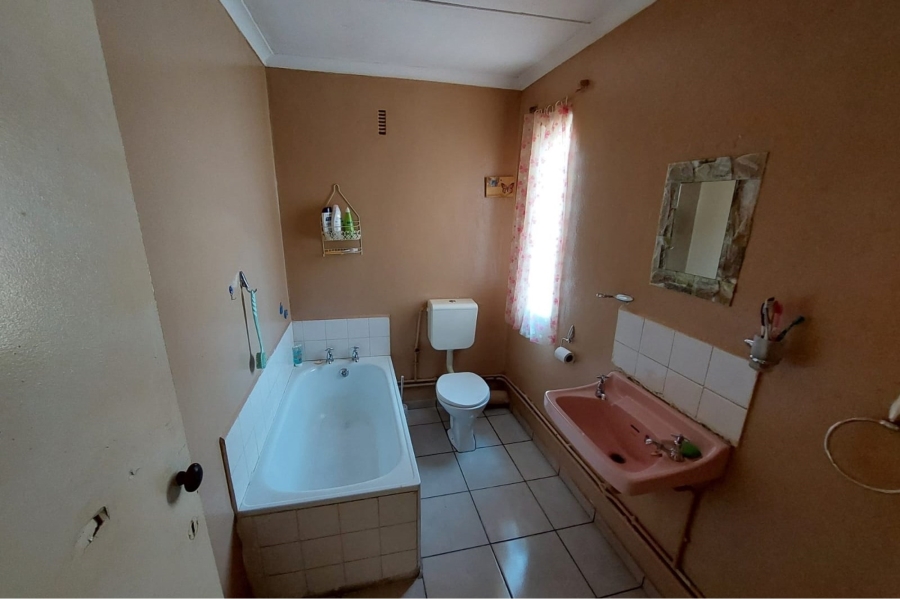 2 Bedroom Property for Sale in Rocklands Western Cape